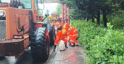 区公路分局进行隐患排查