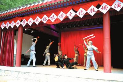《激情岁月》激情上演。